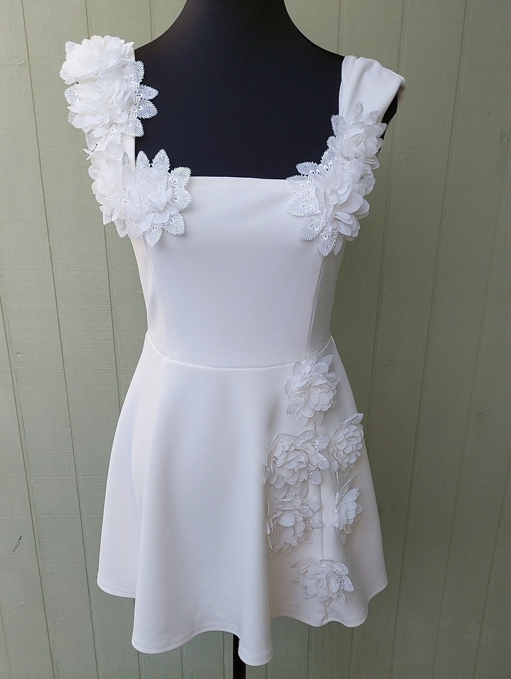 Elliatt Jada Floral Mini Fit and Flare Dress in White Sz S